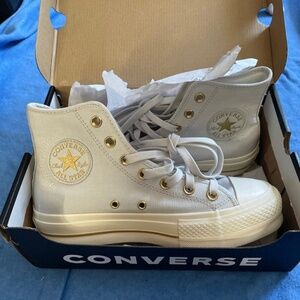 Converse NEVER WORN size 7